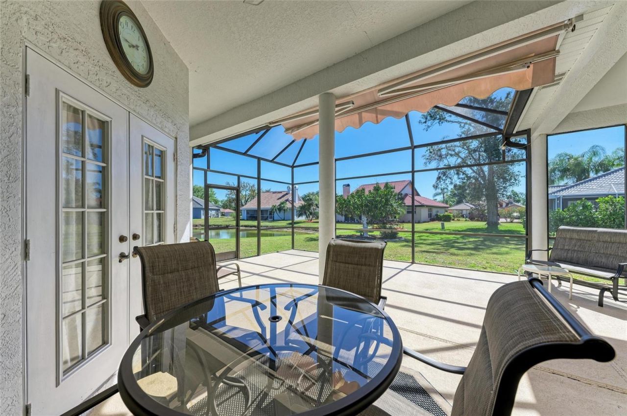 7102 42nd Court E, Sarasota, FL 34243 Photo