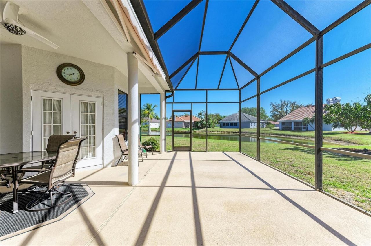 7102 42nd Court E, Sarasota, FL 34243 Photo