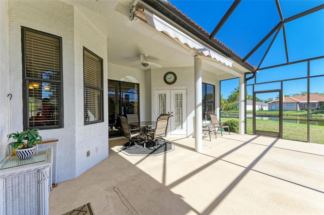 7102 42nd Court E, Sarasota, FL 34243 Photo