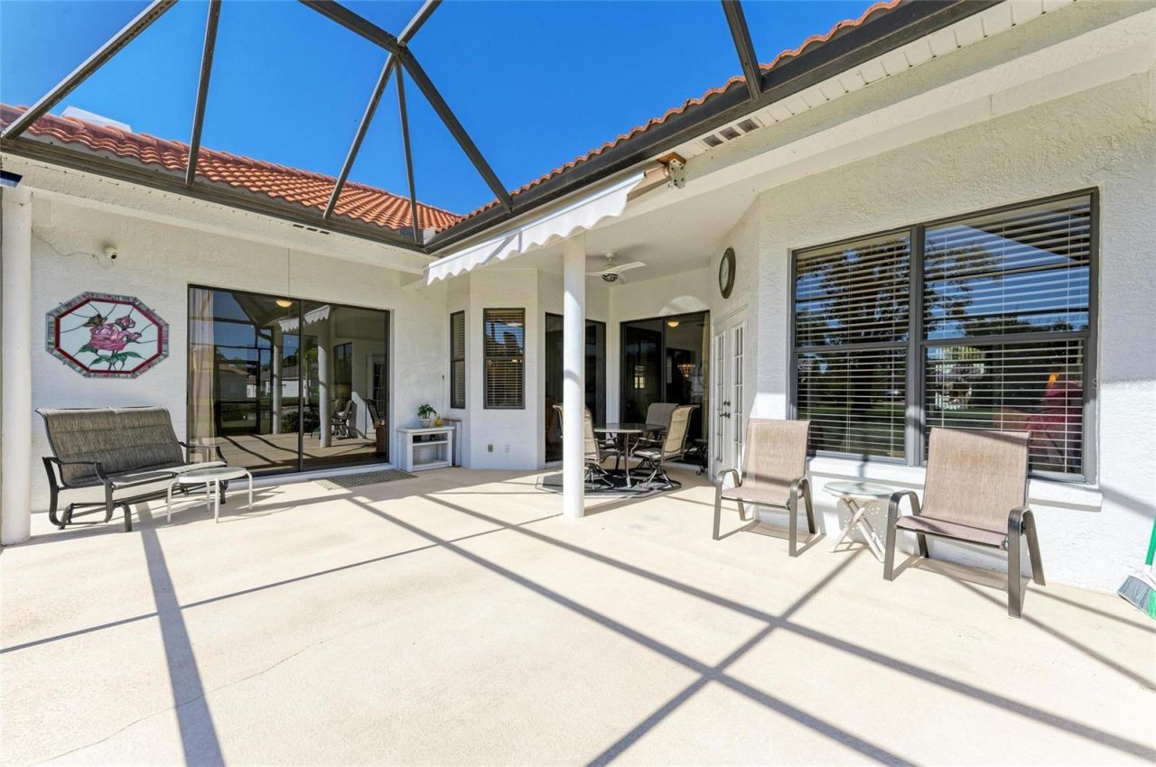 7102 42nd Court E, Sarasota, FL 34243 Photo