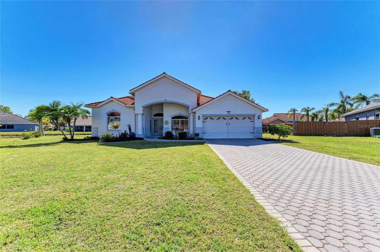 7102 42nd Court E, Sarasota, FL 34243 Photo