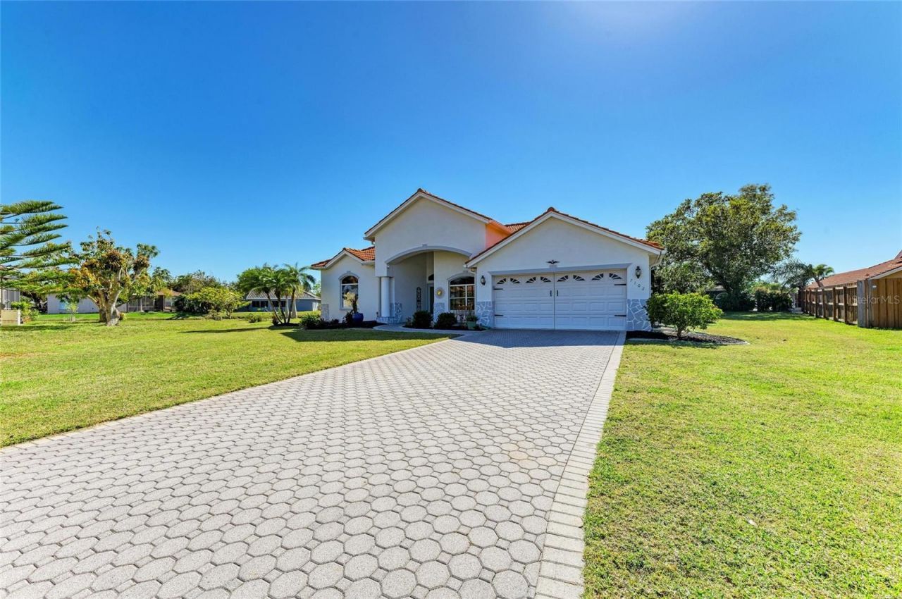 7102 42nd Court E, Sarasota, FL 34243 Photo