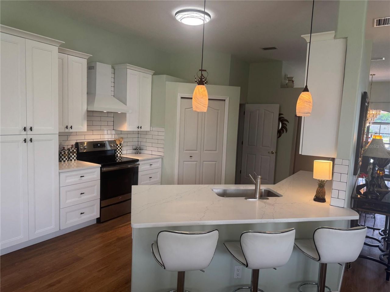 7102 42nd Court E, Sarasota, FL 34243 Photo