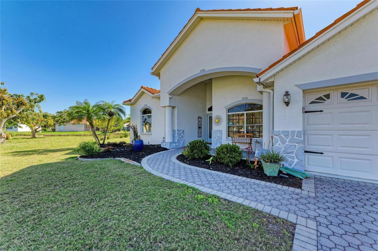 7102 42nd Court E, Sarasota, FL 34243 Photo