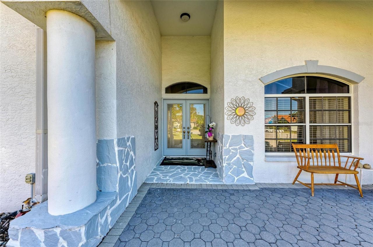 7102 42nd Court E, Sarasota, FL 34243 Photo