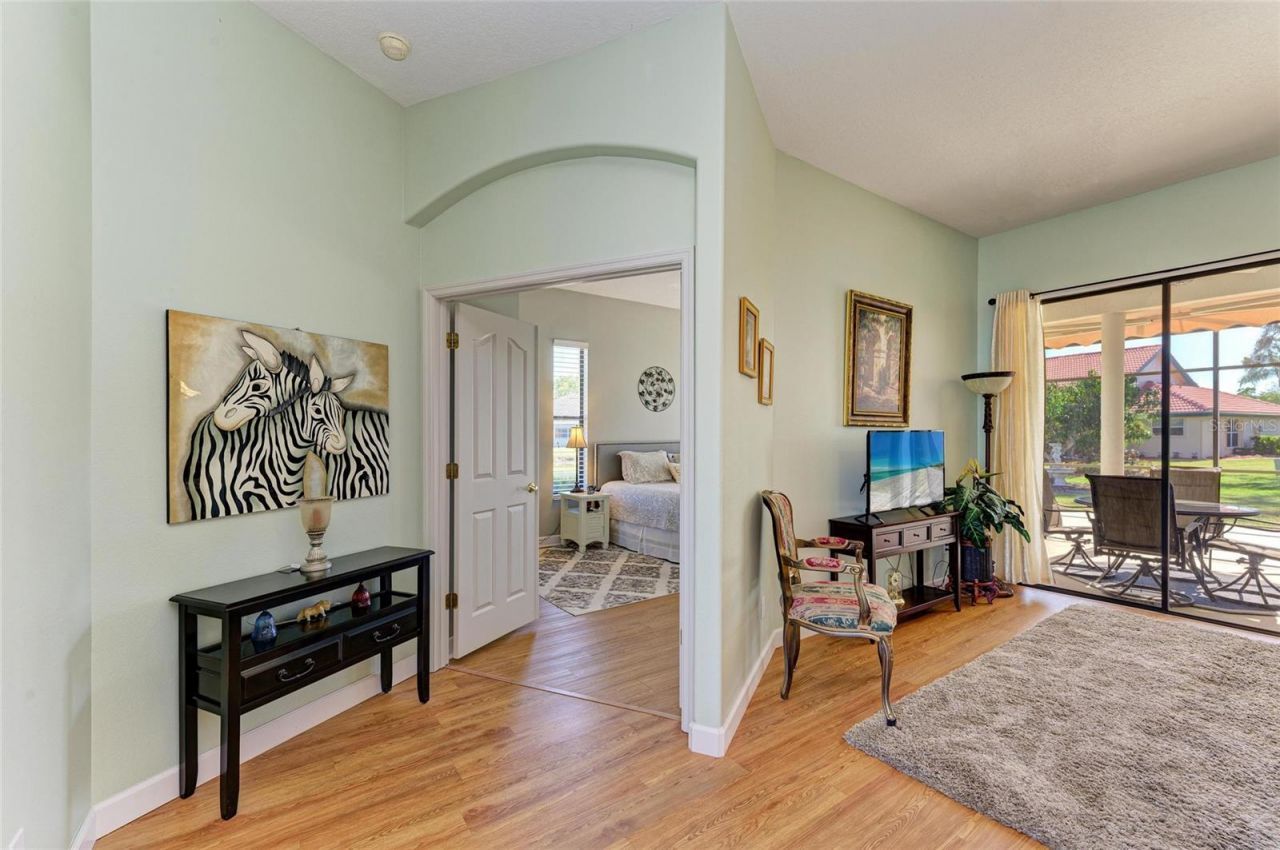 7102 42nd Court E, Sarasota, FL 34243 Photo