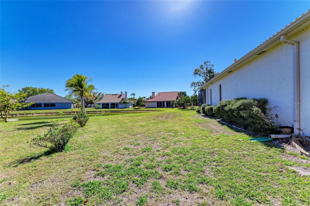7102 42nd Court E, Sarasota, FL 34243 Photo