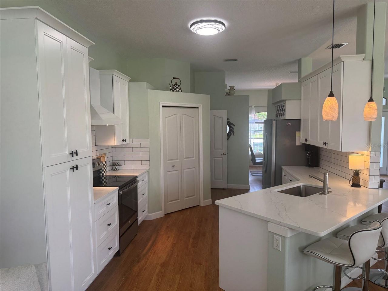 7102 42nd Court E, Sarasota, FL 34243 Photo