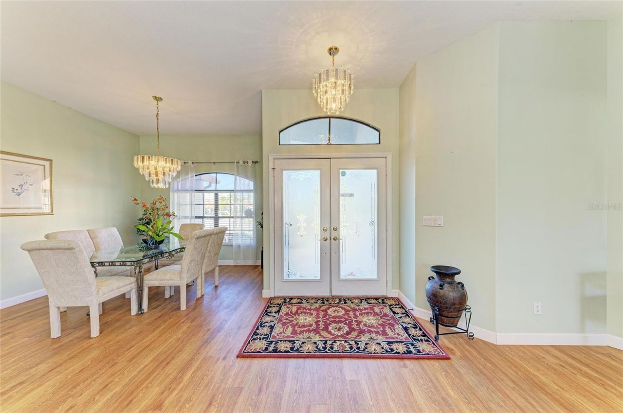 7102 42nd Court E, Sarasota, FL 34243 Photo