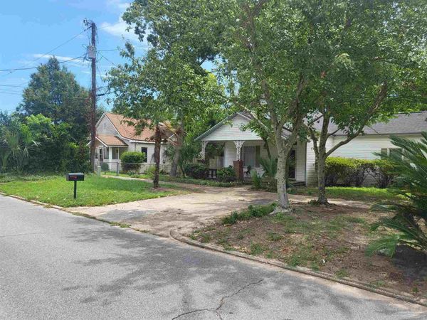 1301/1305 E La Rua St, Pensacola, FL 32501