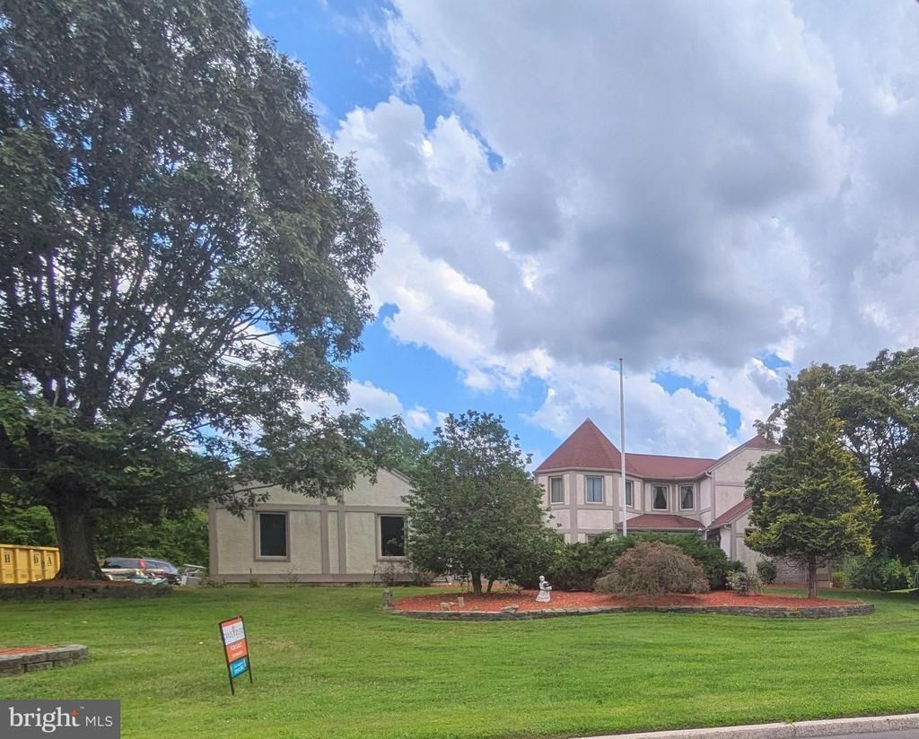 630 WHITE ASH , LANGHORNE, PA 19047