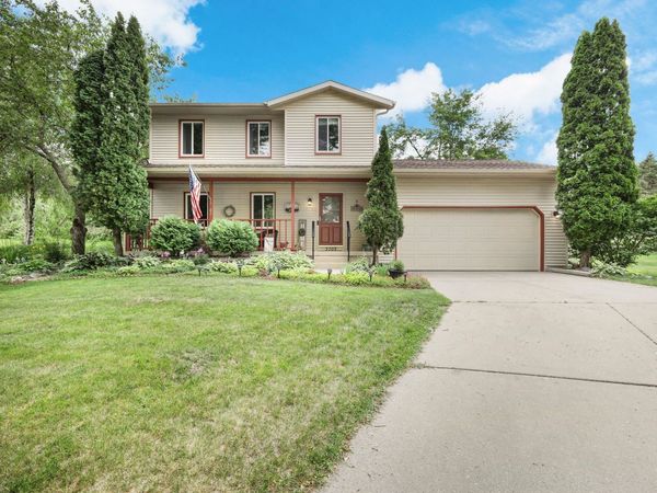 3702 Spring Hill Court, Middleton, WI 53562