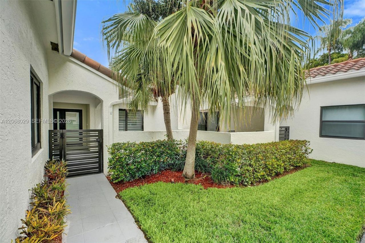 21240 Harbor Way , Unit 285-28, Aventura, FL 33180 Photo