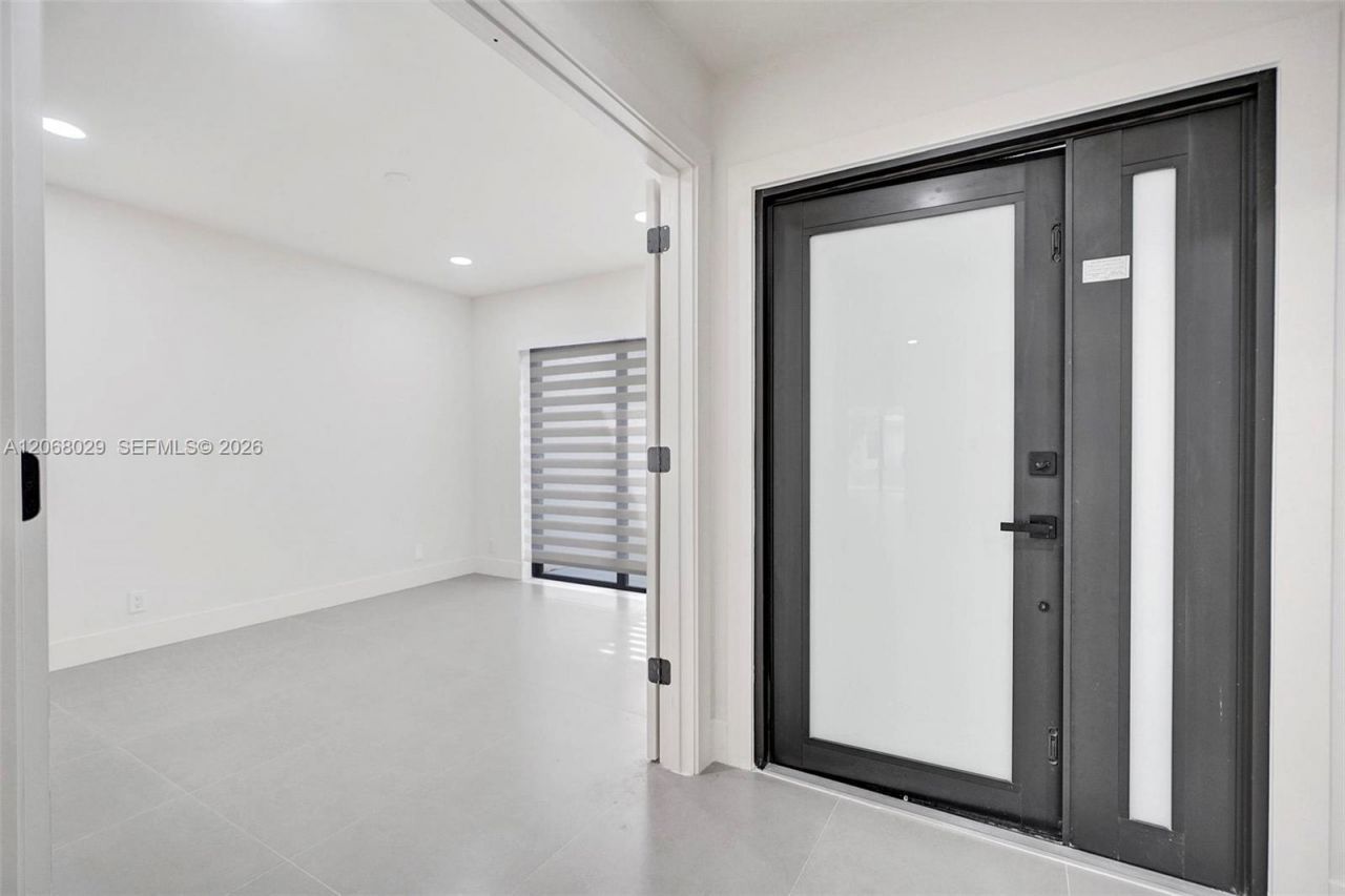 21240 Harbor Way , Unit 285-28, Aventura, FL 33180 Photo