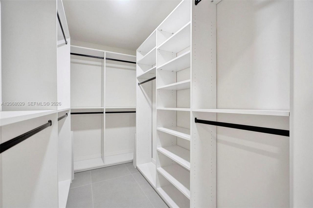 21240 Harbor Way , Unit 285-28, Aventura, FL 33180 Photo