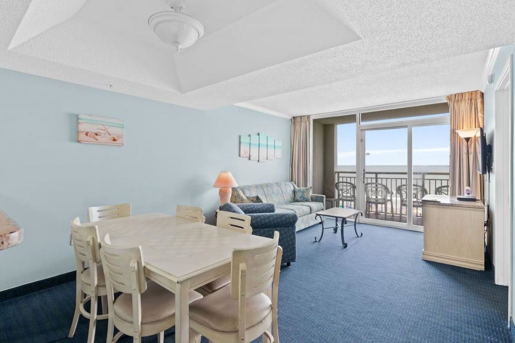 2000 N Ocean Blvd. Photo 11