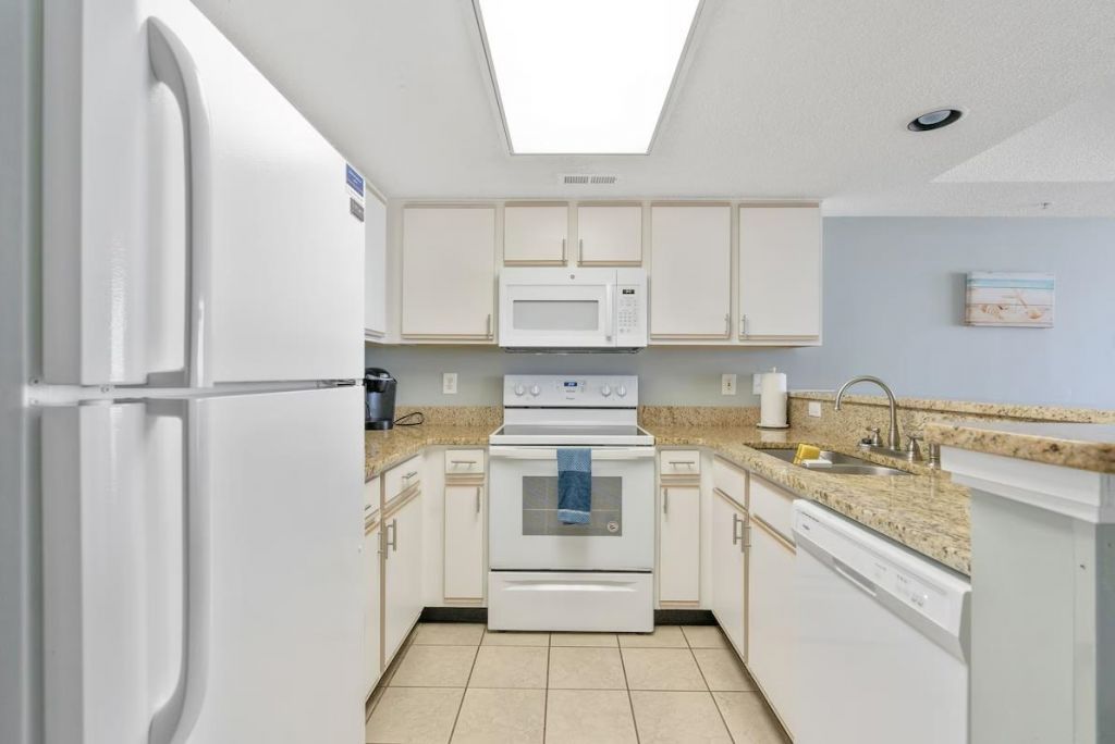 2000 N Ocean Blvd. Photo 5
