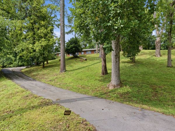 701 Eastland Ct , Nashville, TN 37206