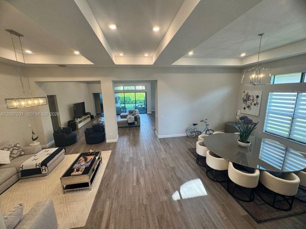 9296 Porto Way , Parkland, FL 33076