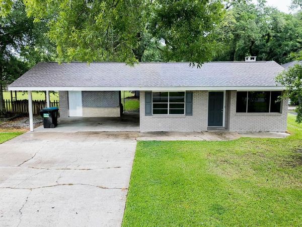 230 W Chestnut St, Ponchatoula, LA 70454