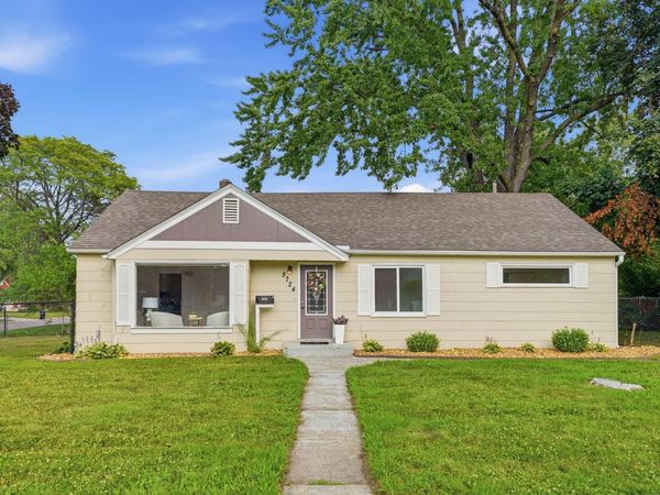 5724 Hampshire Avenue N, Crystal, MN 55428