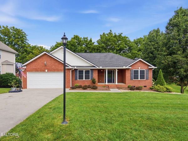 5223 Trumpet Vine Lane, Knoxville, TN 37918