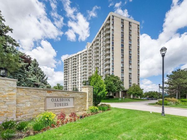 40 N Tower Road , Unit 5A, Oak Brook, IL 60523
