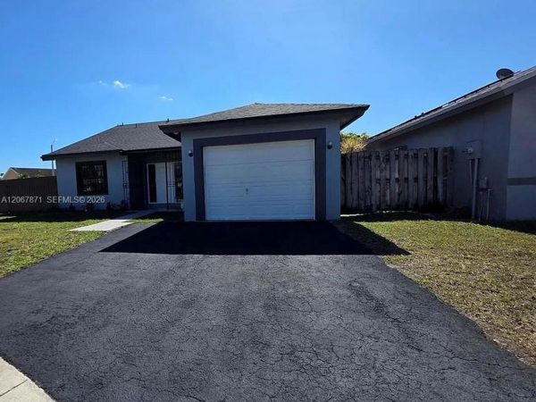15238 SW 58th Ter , Miami, FL 33193
