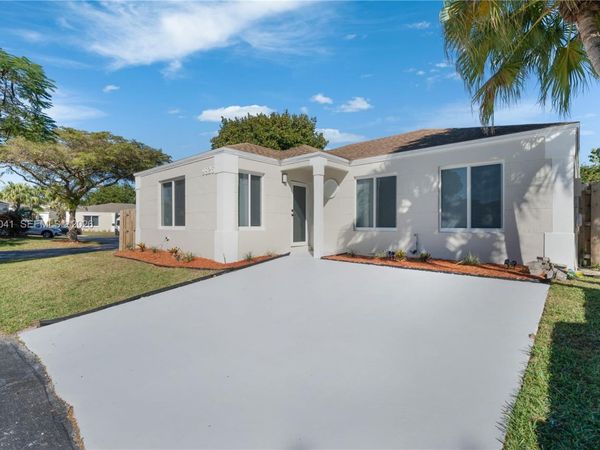 9826 SW 222nd Ter, Cutler Bay, FL 33190