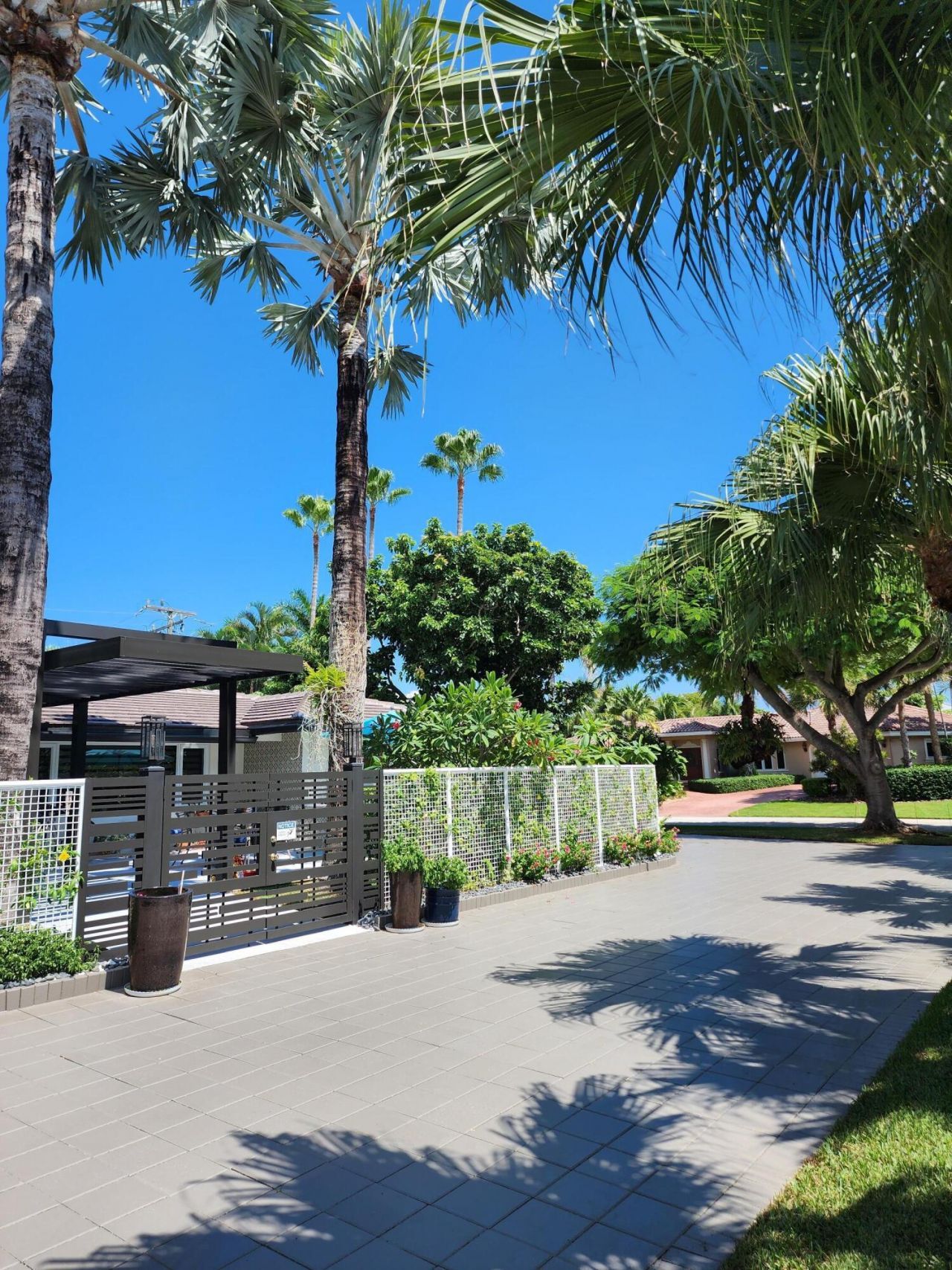 716 Middle River Drive, Fort Lauderdale, FL 33304 Photo