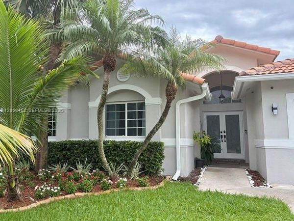 16850 Crestview Ln , Weston, FL 33326