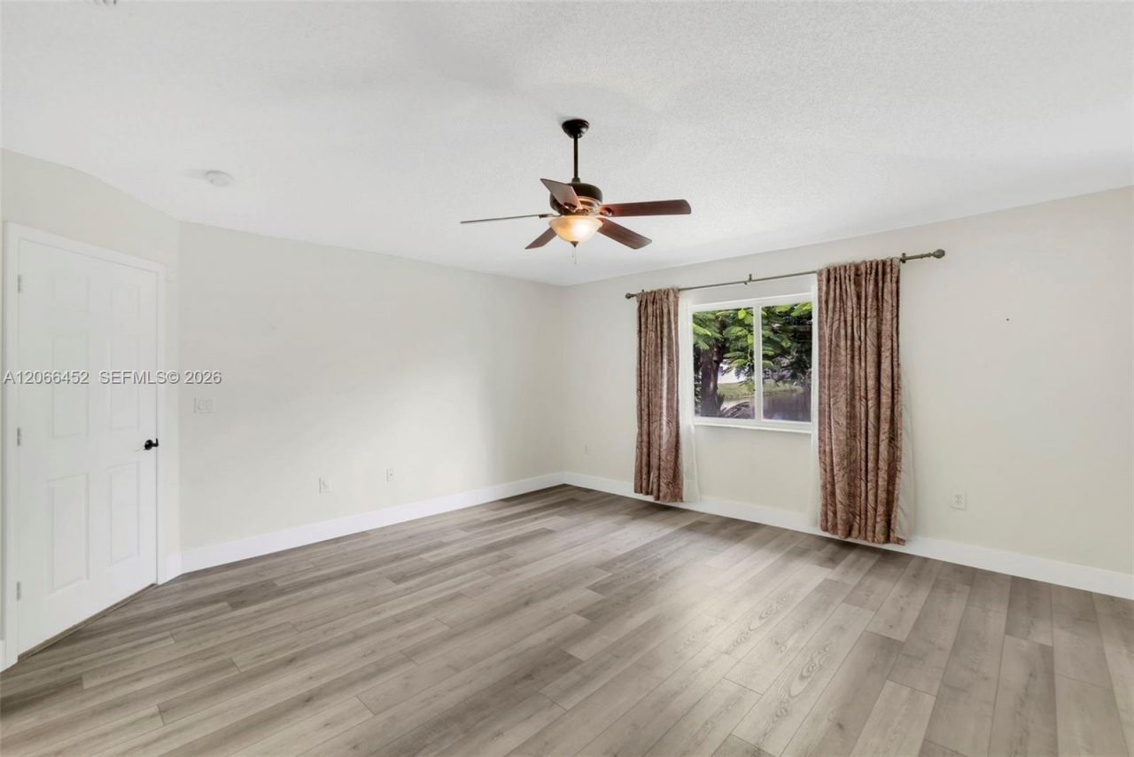16850 Crestview Ln, Weston, FL 33326 Photo