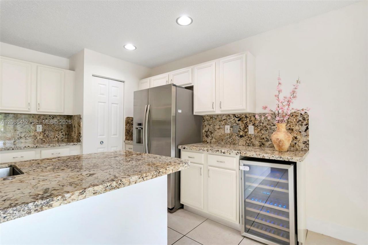 16850 Crestview Ln, Weston, FL 33326 Photo