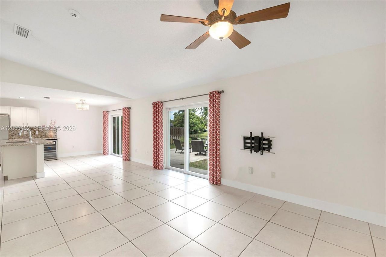 16850 Crestview Ln, Weston, FL 33326 Photo