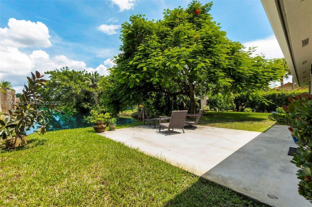 16850 Crestview Ln, Weston, FL 33326 Photo