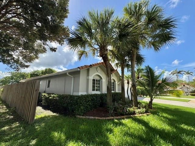 16850 Crestview Ln, Weston, FL 33326 Photo
