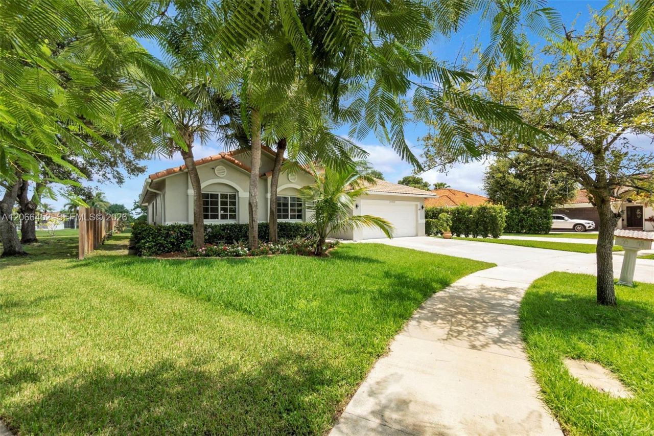 16850 Crestview Ln, Weston, FL 33326 Photo