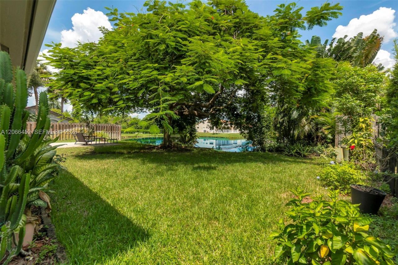 16850 Crestview Ln, Weston, FL 33326 Photo
