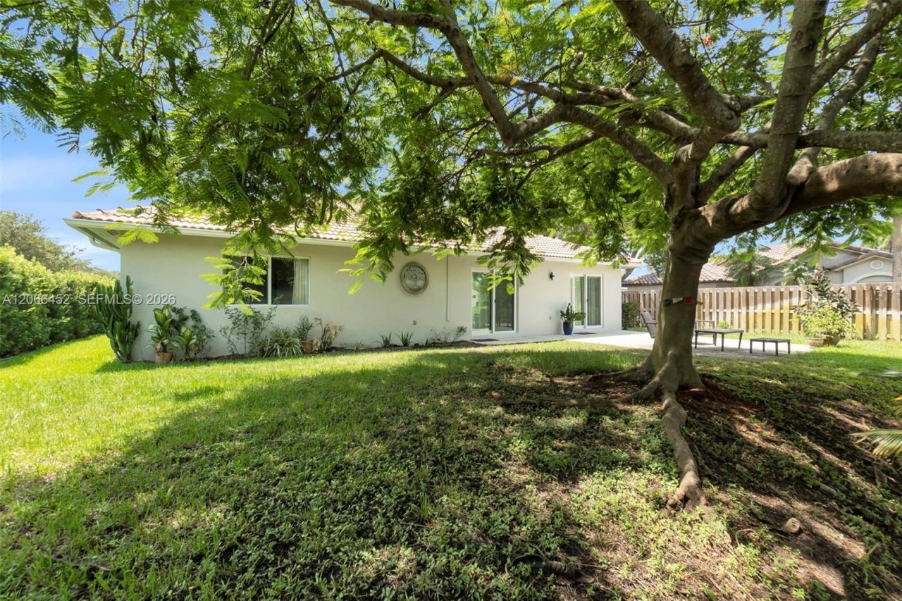 16850 Crestview Ln, Weston, FL 33326 Photo