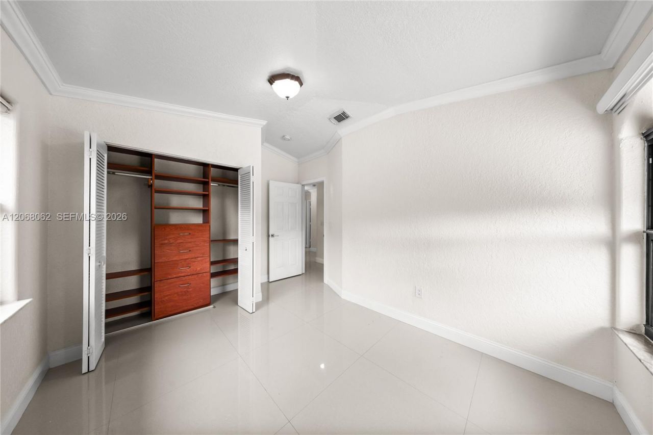 10033 NW 126th Ter, Hialeah Gardens, FL 33018 Photo