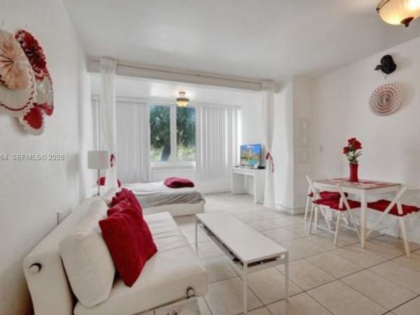 4040 Galt Ocean Dr , Unit 221, Fort Lauderdale, FL 33308