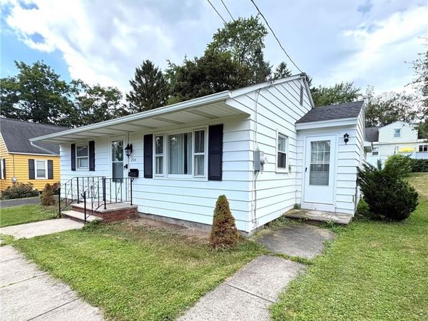 204 Ardmore Road, Syracuse, NY 13219