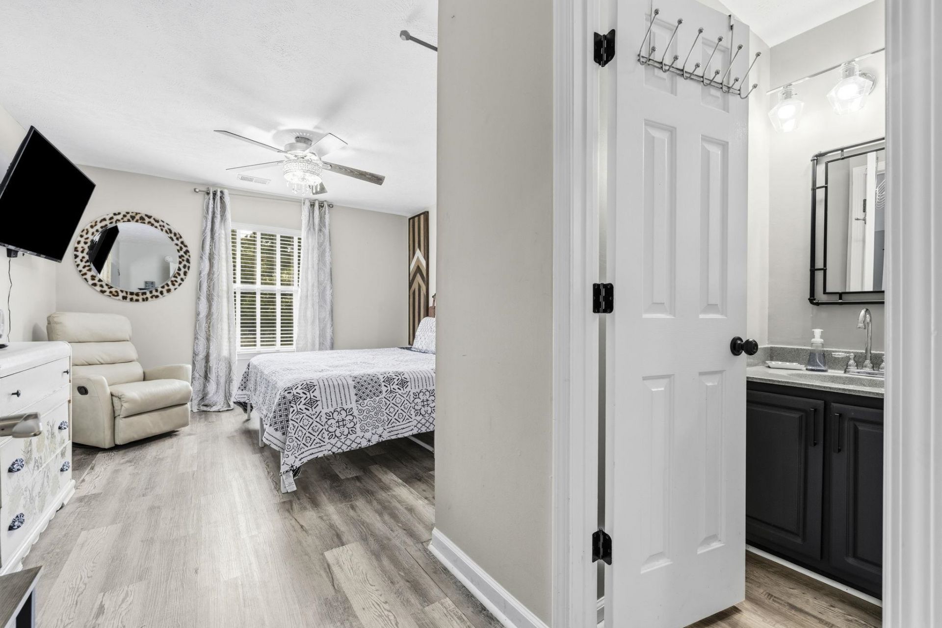 504 Pinehurst Ln. Photo 13