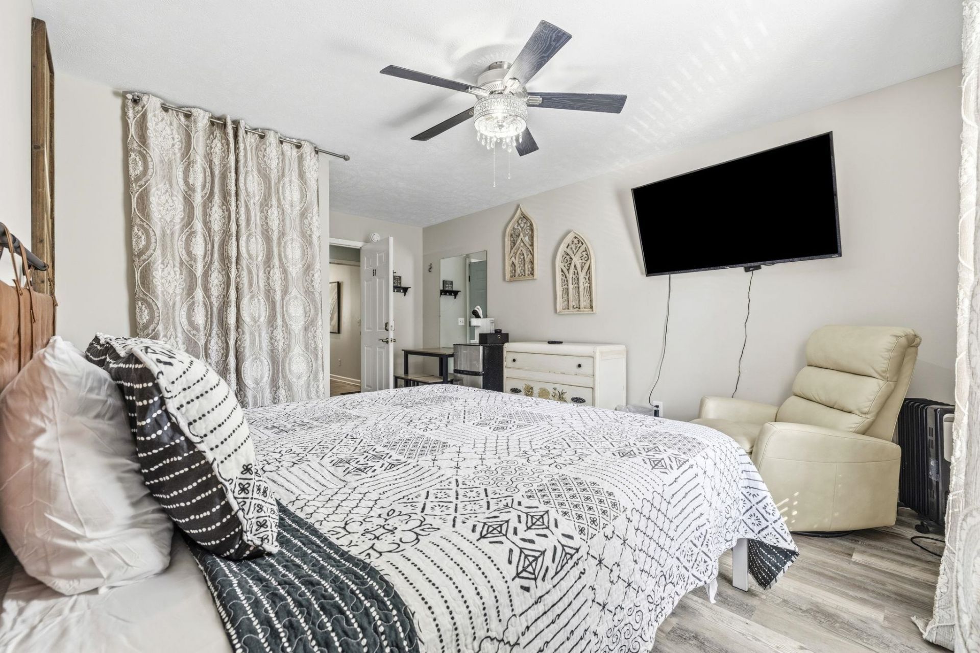 504 Pinehurst Ln. Photo 21