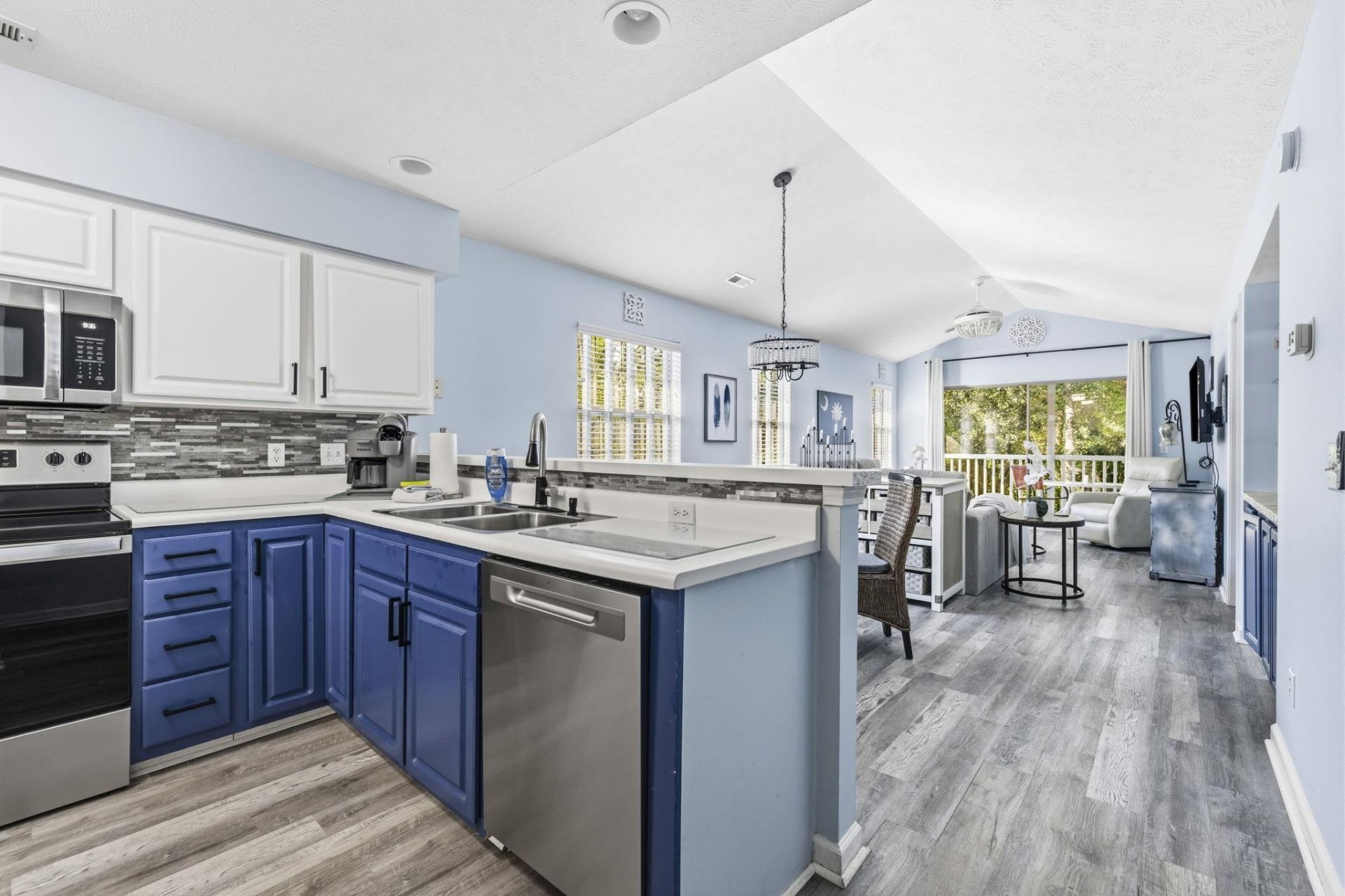 504 Pinehurst Ln. Photo 6