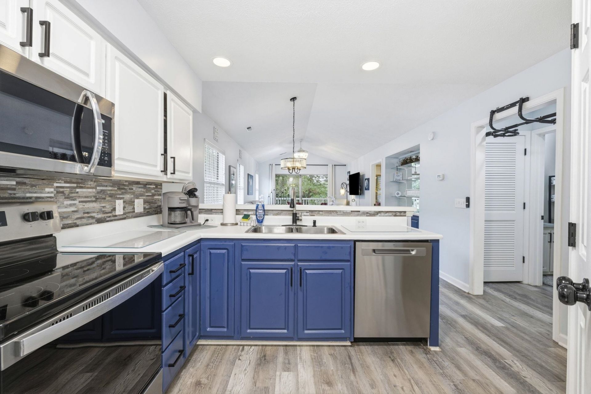 504 Pinehurst Ln. Photo 7