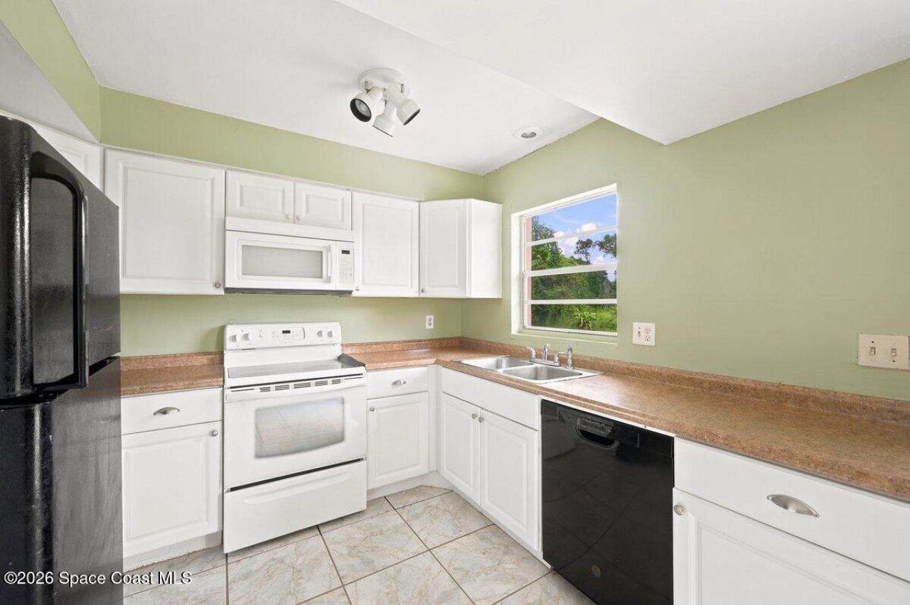 915 Burn Drive NE , Palm Bay, FL 32905 Photo