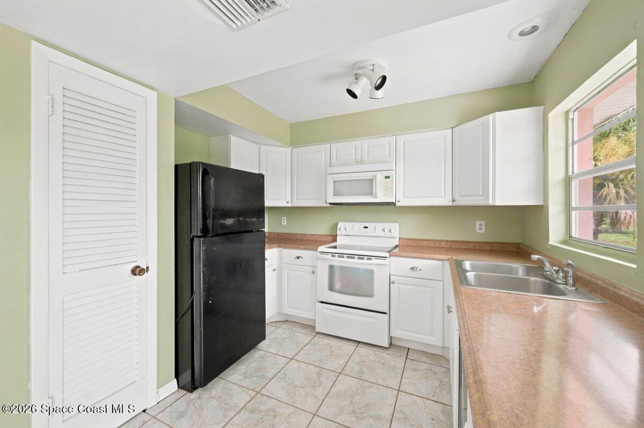 915 Burn Drive NE , Palm Bay, FL 32905 Photo