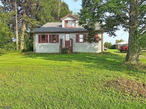 28 Wolfs Corner Rd, Green, NJ 07821