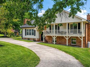 1032 Crestwood Heights, Paris, KY 40361